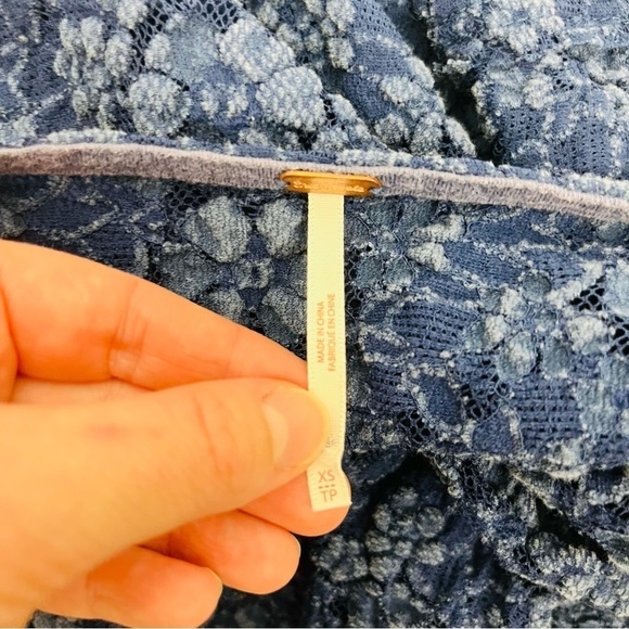 Free People Sweet Whisper Samantha Blue Lace Oversized Cowl Neck Draped Top - Picture 4 of 7